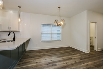16309 Taylor Loop Rd in Little Rock, AR - Building Photo - Building Photo
