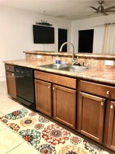 1018 Foster Rd in Hallandale Beach, FL - Building Photo - Building Photo