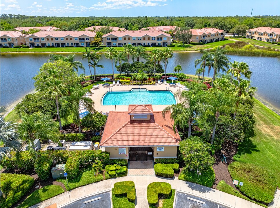 3768 Parkridge Cir in Sarasota, FL - Building Photo
