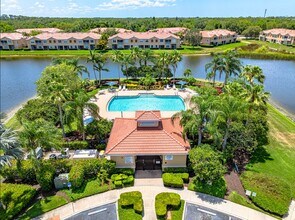 3768 Parkridge Cir in Sarasota, FL - Building Photo - Building Photo