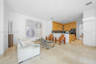 19460 39th Ct in Golden Beach, FL - Building Photo - Building Photo