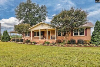 221 Crooked Creek Rd in Chapin, SC - Building Photo - Building Photo