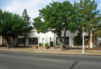 142-160 N Fulton St in Fresno, CA - Building Photo - Building Photo