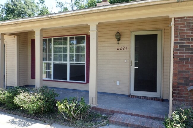 2224 Pin Oak Cir in Valdosta, GA - Building Photo - Building Photo