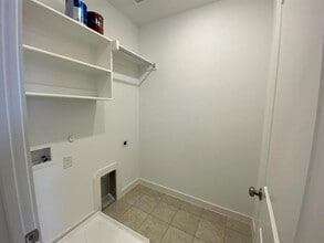 6557 Northern Dancer Dr in North Richland Hills, TX - Foto de edificio - Building Photo
