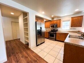 3350 N Elizabeth St in Denver, CO - Building Photo - Building Photo