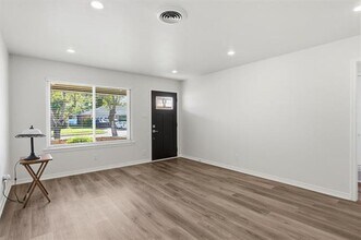 8739 Ukiah Dr in Dallas, TX - Building Photo - Building Photo