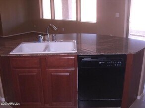 12168 W Chase Ln in Avondale, AZ - Building Photo - Building Photo