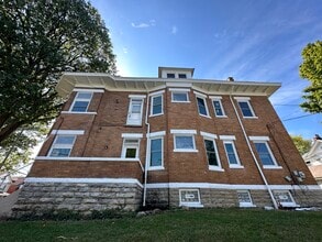 4173 Forest Ave, Unit 4 in Cincinnati, OH - Foto de edificio - Building Photo