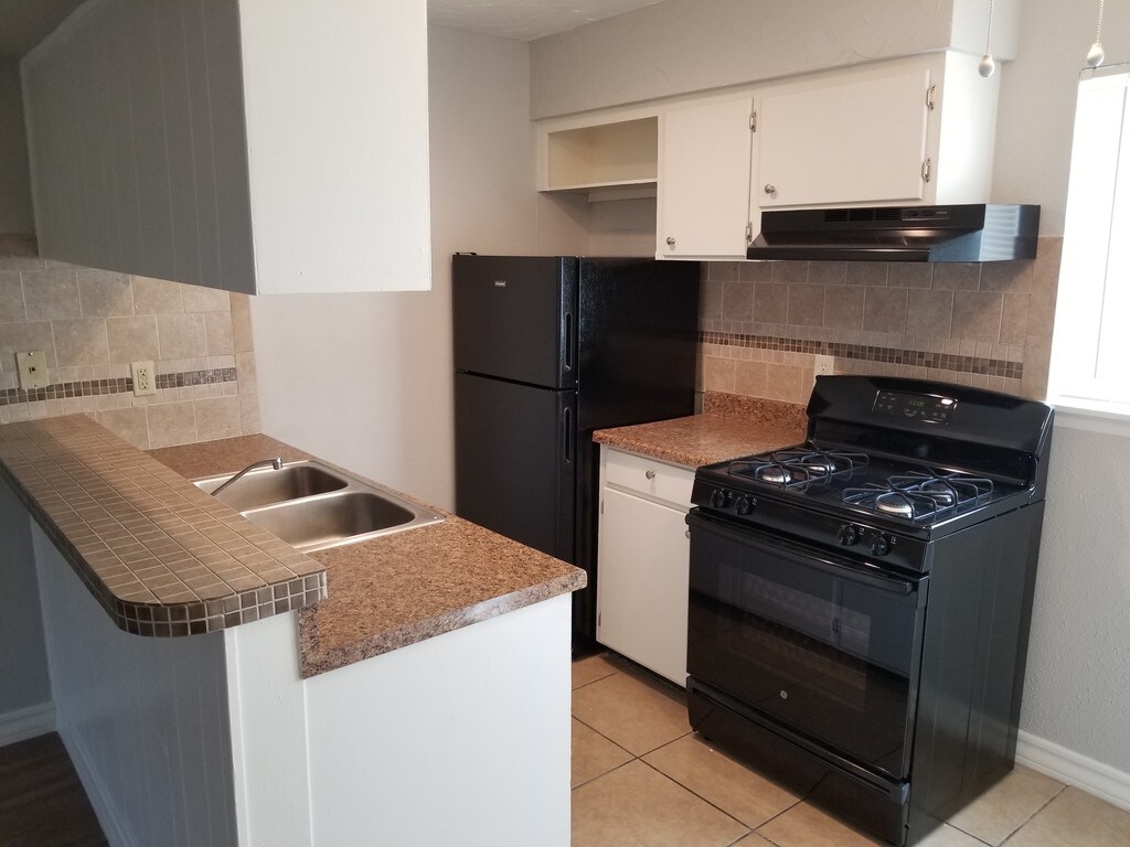 Hilton Place Apartments in El Paso, TX