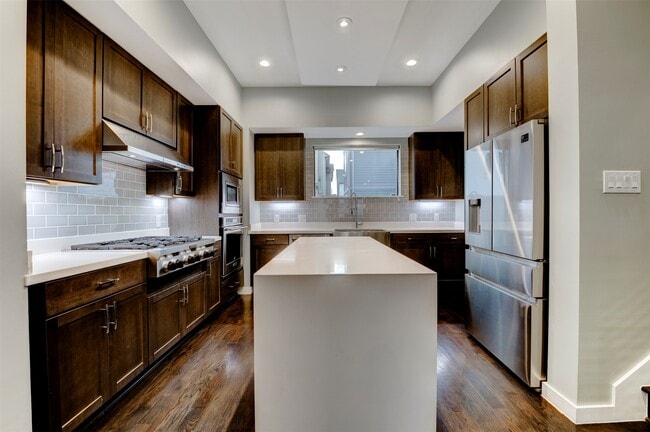 property at 1211 Thompson St