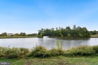 1720 Lake Shore Crest Dr-Unit -5 in Reston, VA - Building Photo - Building Photo