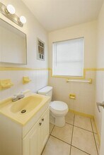 917 NE 22nd Dr in Wilton Manors, FL - Building Photo - Building Photo
