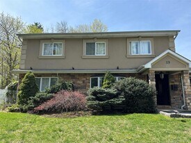29 Wilton Rd in Rye Brook, NY - Building Photo
