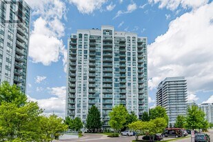 4900 Glen Erin Dr in Mississauga, ON - Building Photo