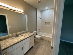 4907 N Dahlia St-Unit -2 in Pharr, TX - Building Photo - Building Photo