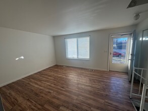 2888 S Olathe Way in Aurora, CO - Building Photo - Building Photo
