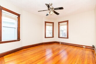 24 Bowman St in Boston, MA - Building Photo - Building Photo
