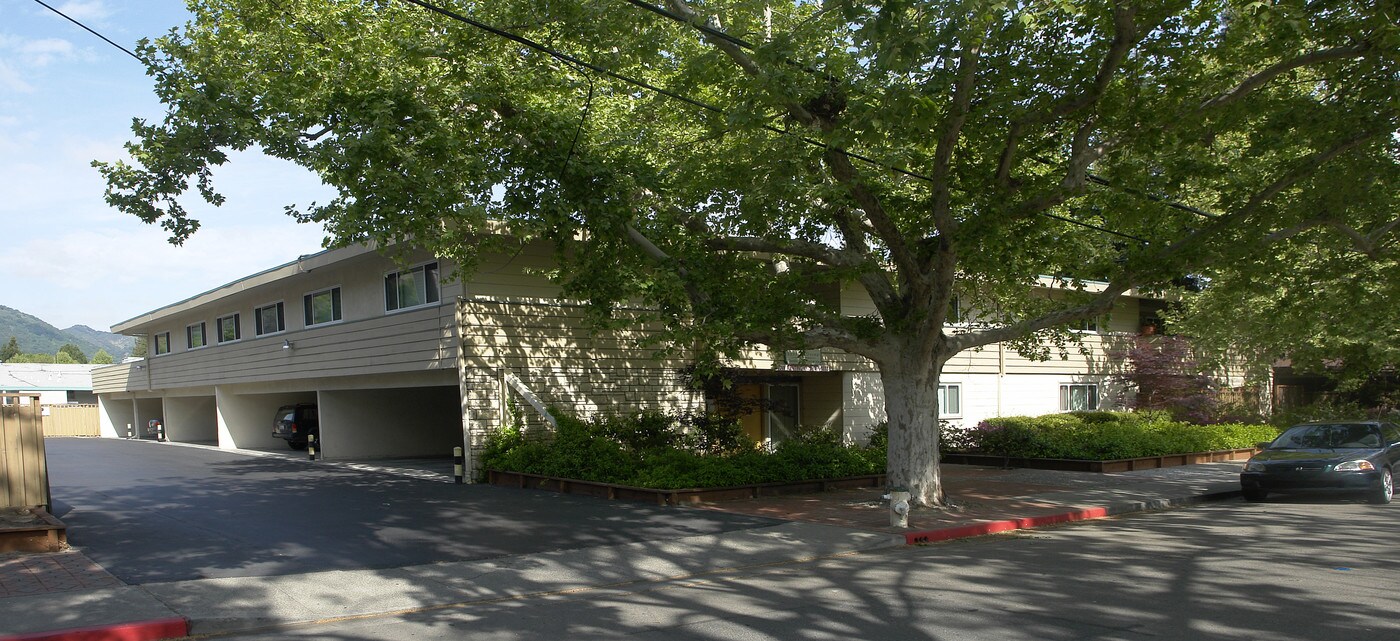 Danville Patio Apartments in Danville, CA - Building Photo