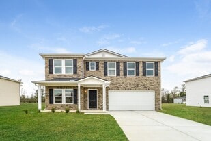 4033 Lake Russell Dr in Florence, SC - Building Photo