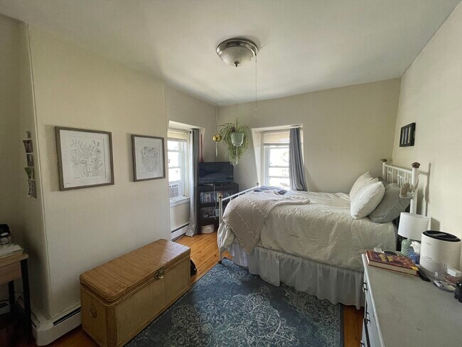648 E 6th St, Unit 2 in Boston, MA - Building Photo - Building Photo