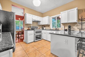 14412 Sherbrook Pl in Lake Oswego, OR - Building Photo - Building Photo