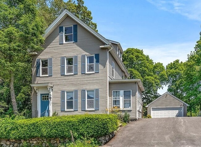 50 Gould St, Unit 1 in Stoneham, MA - Building Photo - Building Photo