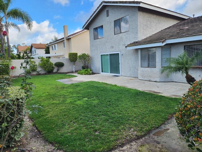 25082 Owens Lake Cir in Lake Forest, CA - Building Photo - Building Photo