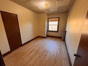 916 Milwaukee Ave in Waukesha, WI - Building Photo - Building Photo