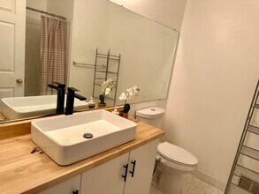 403 Harvest Ln in Monmouth Junction, NJ - Building Photo - Building Photo