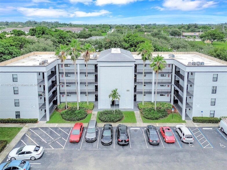 7550 Stirling Rd, Unit C404 in Hollywood, FL - Building Photo