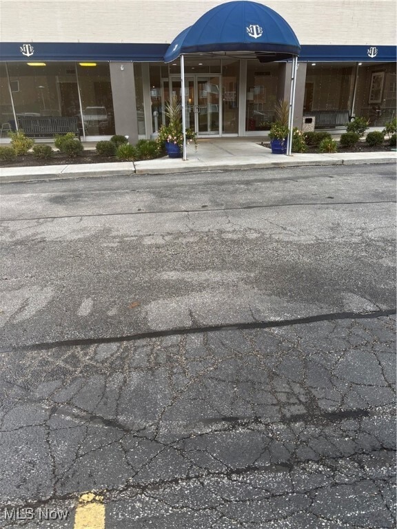 12520 Edgewater Dr in Lakewood, OH - Foto de edificio - Building Photo