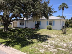 34 E Azalea Cir