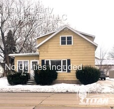 1019 Witzel Ave in Oshkosh, WI - Building Photo - Building Photo