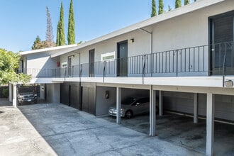 2347 Pacheco St in Concord, CA - Foto de edificio - Building Photo