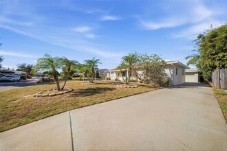 11373 62nd Ave N in Seminole, FL - Building Photo - Building Photo