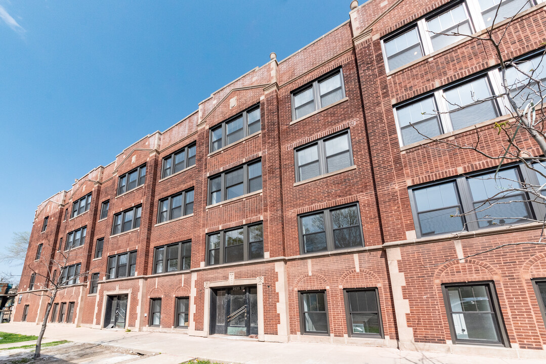 2535 N Campbell Ave, Unit 1 in Chicago, IL - Building Photo