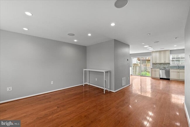 14505 Skipton Ct in Centreville, VA - Building Photo - Building Photo
