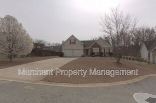 113 W Okaloosa Way in Simpsonville, SC - Building Photo