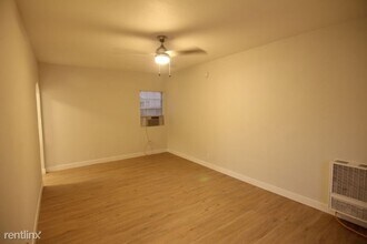 1317 N Bronson Ave in Los Angeles, CA - Foto de edificio - Building Photo