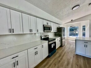 3032 Bloomsbury Dr in Kissimmee, FL - Building Photo - Building Photo