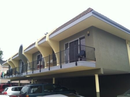 6645 Del Playa Dr in Goleta, CA - Foto de edificio