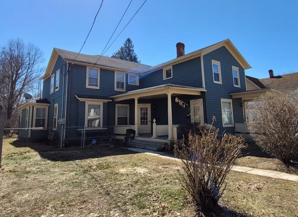 615 W Gray St, Unit A in Elmira, NY - Building Photo
