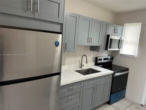 4210 SW 25th St in West Park, FL - Building Photo - Building Photo