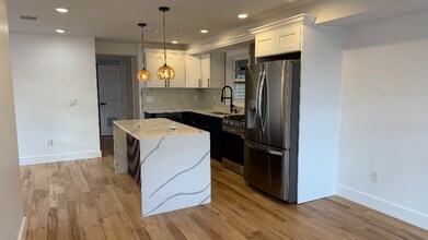 426 Avon Ave in Newark, NJ - Building Photo - Building Photo