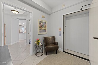 2743 First St in Ft. Myers, FL - Building Photo - Building Photo