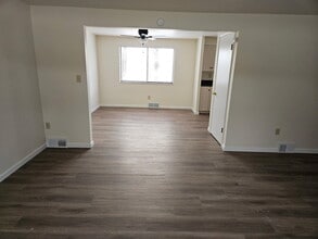 S K Management in Pittsburgh, PA - Building Photo - Building Photo