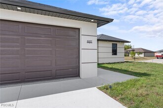 5327 Beauty St in Lehigh Acres, FL - Building Photo - Building Photo