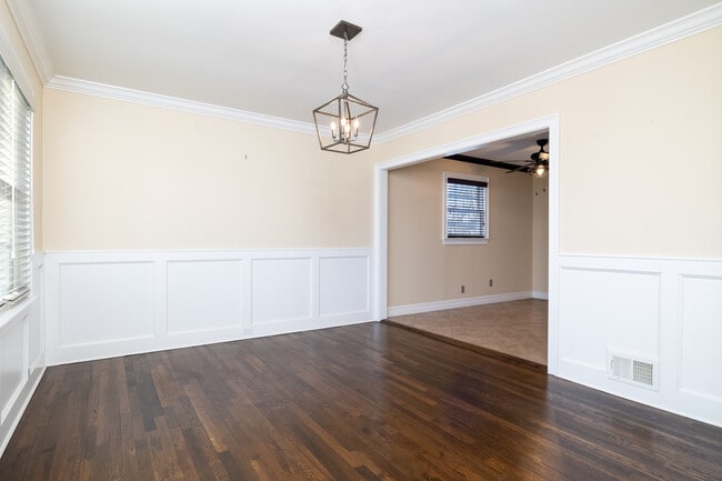 762 Caryl St in Franklin Square, NY - Building Photo - Building Photo