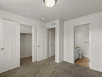 South Ridge Townhomes in South Jordan, UT - Building Photo - Building Photo